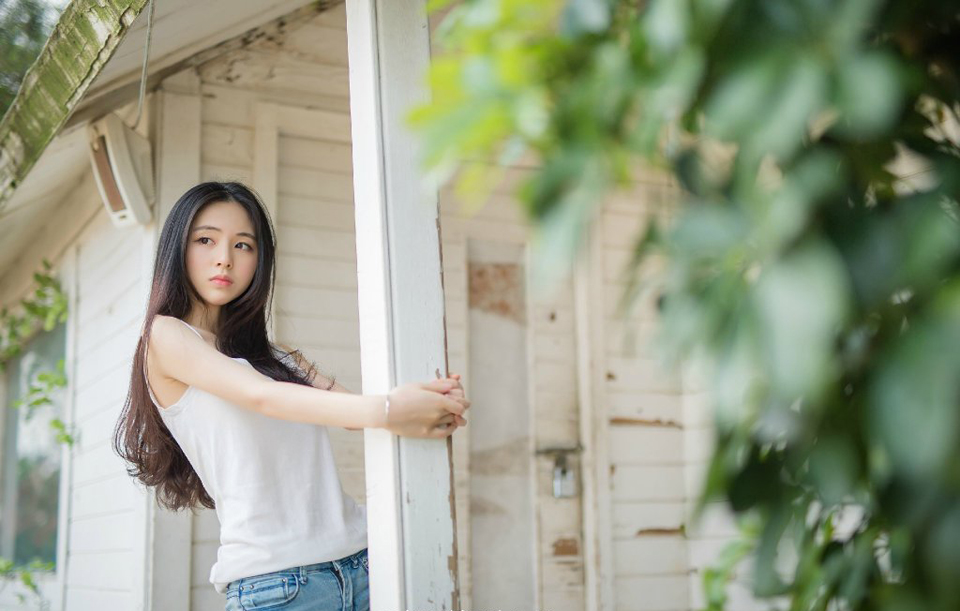 努力只能及格，拼命才能优秀。要么出众，要么出局，这是人生真谛。